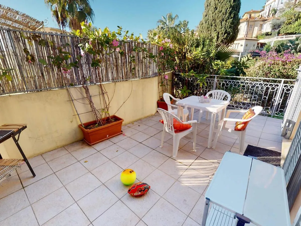 Charmant 2 Pieces Avec Terrasse, Jardin Et Parking Dans Residence Avec Piscine A Menton - Fr-1-196-313